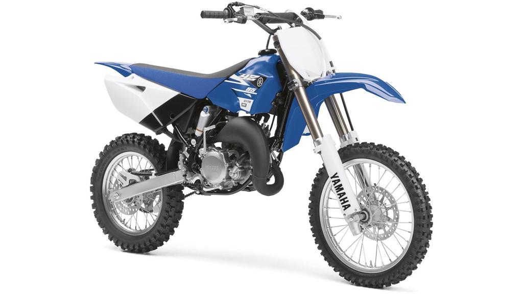 Začátek něčeho nového Kdysi byla společnost Yamaha průkopníkem na poli prvních opravdových motokrosových motocyklů pro mladé a jsme hrdí na to, že model YZ85 stál na počátku kariéry tolika špičkových