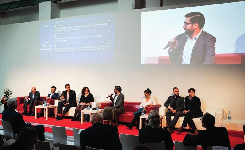 MEZINÁRODNÍ KONFERENCE RESEARCH VALUATION První části konference se zúčastnili zahraniční hosté, mezi které patřil například Robert-Jan Smits, jeden z hlavních architektů obou aktuálních evropských