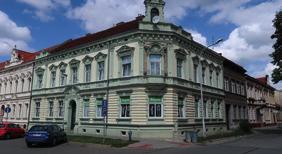 patře v obchodní galerii Atrium. JHR/19/016 6.450 /měsíc Pv, Plumlovská ul.