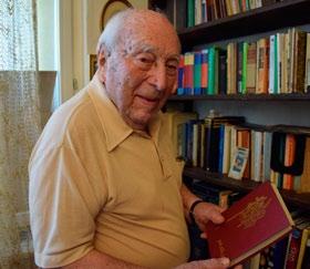rozhovor Luboš Perek Kdo je Doc. RNDr. Luboš Perek, DrSc., dr. h. c. (*1919) Český astronom. Vystudoval Přírodovědeckou fakultu Univerzity Karlovy.