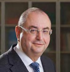 1 ÚVOD ÚVOD 1 1.1. Slovo děkana.......................... 5 1.2. Slovo ředitele FN Plzeň..................... 6 1.1. SLOVO DĚKANA prof. MUDr. Jindřich Fínek, Ph.D., MHA, děkan Lékařské fakulty UK v Plzni Rok 2018 začal pro mne a částečně i pro fakultu o měsíc později.