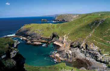 Anglii Ubytování v hostitelských rodinách v okolí Torquay. 3. den dopoledne výuka Tintagel - hrad, kde se dle legendy narodil Artuš, Merlinova jeskyně a pohled na jeho ruiny na divokých útesech. 4.