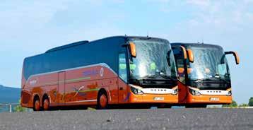 Menší příruční zavazadlo s jídlem na cestu, doklady, hygienickými potřebami a cennými věcmi budou mít studenti u sebe v autobuse.