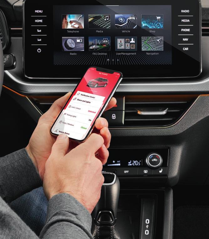 ŠKODA CONNECT: VEZMĚTE SI ONLINE SVĚT NA CESTY Zůstaňte připojeni, ať už jste kdekoliv. Být plně a neustále online znamená mít přístup k zábavě a užitečným informacím.
