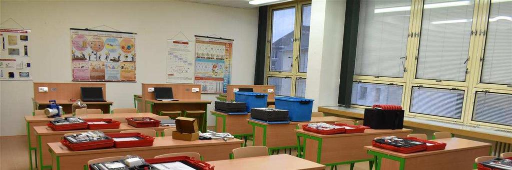 Modernizace zařízení a vybavení ZŠ Drtinova Registrační číslo projektu: CZ.07.4.67/0.0/0.0/17_054/0001098 Operační program: OP Praha pól růstu, výzva č. 37 Období realizace: 01. 04.