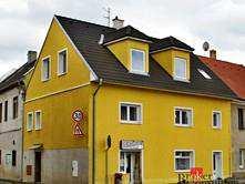 Prdej rdinnéh dmu 244 m², pzemek 244 m² Revluční, Údlice 3 899 000 Kč Exkluzivně nabízíme prdej atypickéh dmu s kmerčními prstry, jejíchž sučástí je prsperující bchd se zajímavým rčním bratem.