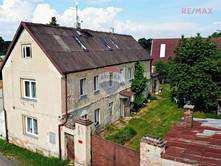 V klí veškerá vybavenst včetně základní a střední škly. V případě zájmu můžeme zajistit i financvání. Celkvá cena: 2 499 000 Kč za nemvitst, včetně prvize ID zakázky: 632646 Aktualizace: 24.07.