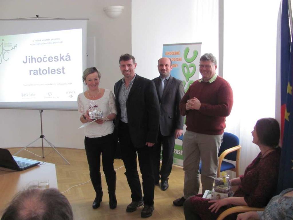 Bronzová Jihočeská ratolest pro město Třeboň V letošním čtvrtém ročníku soutěže Jihočeská ratolest, kterou pořádá Spolek Krasec s podporou Jihočeského kraje a Lesů ČR, obdrželo Město Třeboň 3.