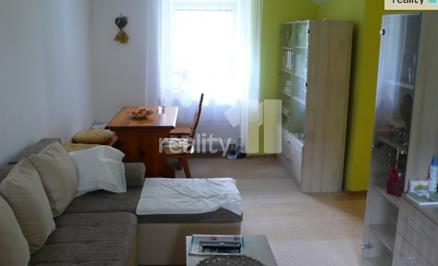 centru bce Sušice Objekt má v přízemí 2 nebytvé prstry na kmerční využití. V 2.