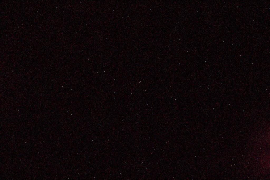 4.1.6.2 Snímky temné (dark) Tyto snímky se pořizují obdobně jako snímky ploché, ale místo bílé plochy se fotografuje plocha černá.