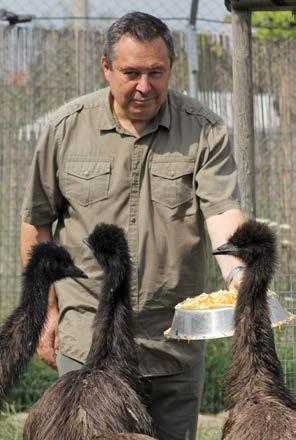 Úvodní slovo ředitele ZOO Tábor Vážení návštěvníci a příznivci zoologické zahrady v Táboře, dovolte, abych vás seznámil s uplynulou sezónou, která se nesla v duchu dalšího rozvoje zahrady.