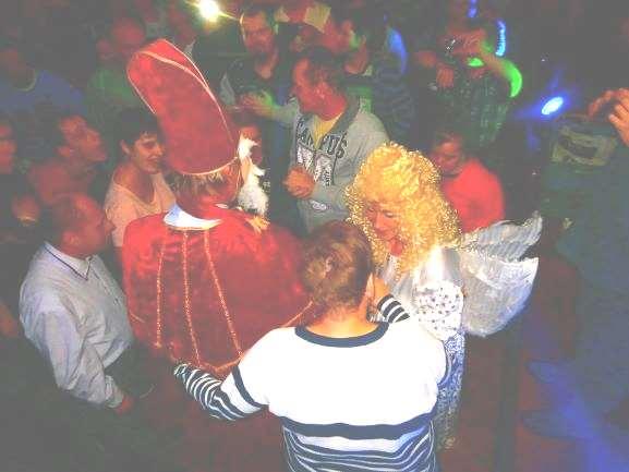 stromeček a tím zahájen advent.