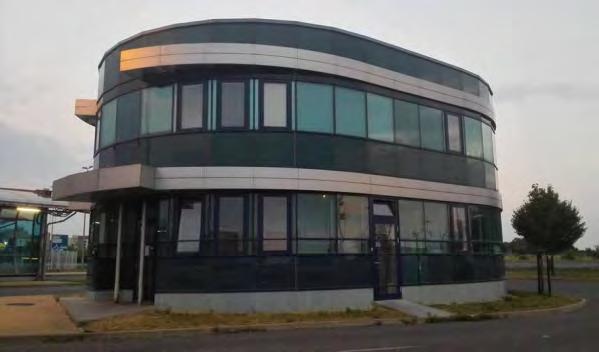 zapojeno 17 dopravců a 384 linek 156 autobusových městských, 156 autobusových regionálních, 30 tramvajových, 30 železničních, 3 linky metra, 5 přívozů a lanová dráha.