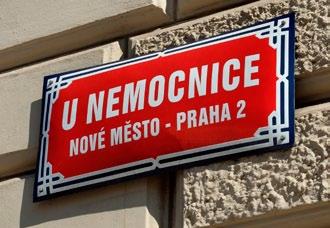 O VŠEOBECNÉ FAKULTNÍ NEMOCNICI V PRAZE 15 Klinika ústní, čelistní a obličejové chirurgie Neurologická klinika Oční klinika Oddělení otorinolaryngologie Onkologická klinika Psychiatrická klinika