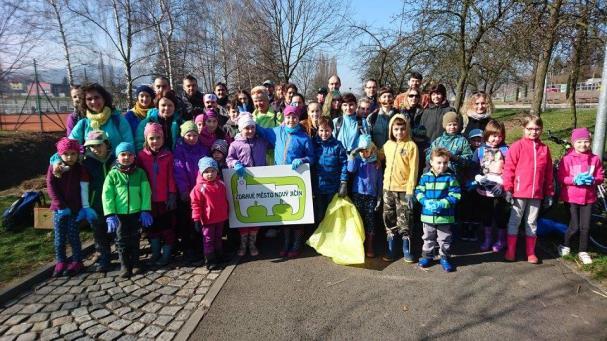 Tajemník: Kateřina Jiříčková koordinátorka ZM a MA21 Členové komise se aktivně zapojili především do přípravy a organizace Veřejného fóra, Ukliďme Česko a Evropského týdne mobility.