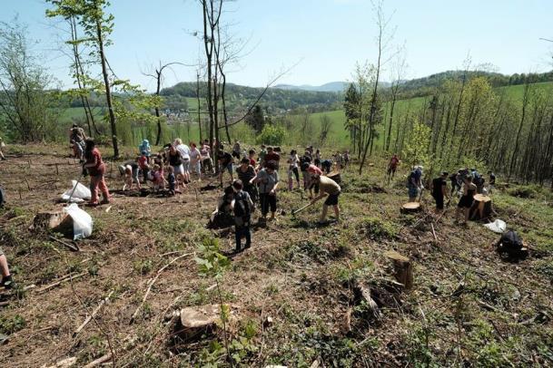 Dále si každý mohl opéci svůj špekáček na připraveném ohni a pro děti byl připravený tematický program dětským