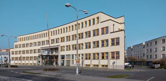 Po studiu, v roce 1961, dostal umístěnku do Krajského investorského útvaru Karviná, pobočka Havířov, aby záhy absolvoval základní vojenskou službu a ještě téhož roku přešel do olomoucké pobočky