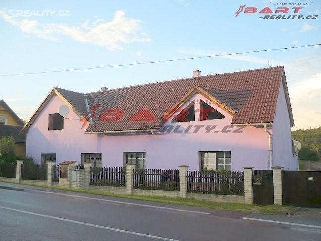 Vyhodnocení srovnávací metody Rozpětí redukovaných cen 16 000-19 000 Kč/m 2 1 444 000-2 295 000 Kč Stanovená cena za 1m 2 v oceňované nemovitosti 16000 Kč/m 2 Při stanovení obvyklé ceny nemovitosti