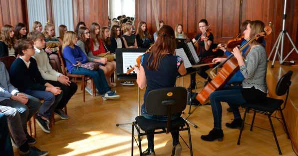 2. Cyklus koncertů Orchestr na dotek IV. Projekty pro mladé publikum Symfonický orchestr hl. m. Prahy FOK se systematicky věnuje výchově mladého publika.