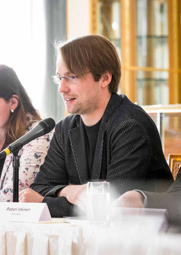 Patronem edukativních pořadů FOK v sezóně 2017/2018 byl významný český houslista a popularizátor hudby Pavel Šporcl. Ujal se také jednoho z pořadů Antonio Vivaldi: Čtvero ročních dob.