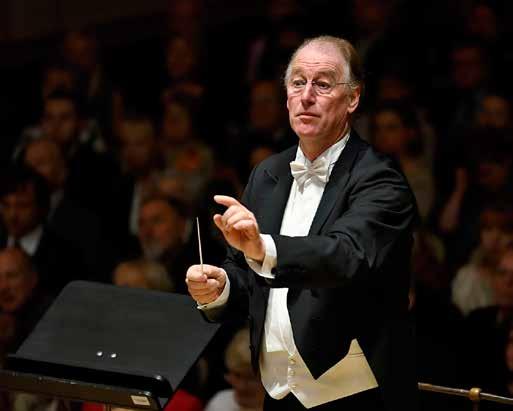 světové premiéře zazněl hobojový koncert Jiřího Gemrota či koncertantní kus pro housle a orchestr Lukáše Sommera, v české pak písně s orchestrem od Carlose Guastavina, Alberta Ginastery, dále