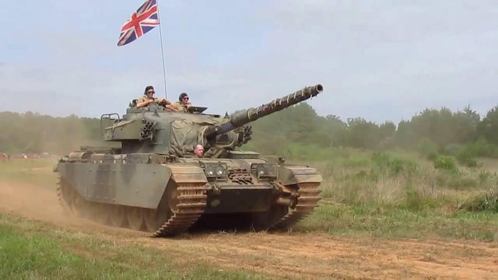 - NATO -> USA a státy východní Evropy - Od roku 1991 jsme i my v NATO - Centurion Mark 13 FV4017 (viz obrázek) - - sedmnácti liberní kanon - - navržen jako těžký tank - - nejvíce používán v Korejské