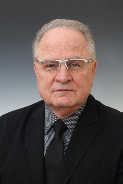 Profesor MUDr. Jan Dvořáček, DrSc. slaví jubileum Dne 20. 9. 2018 oslaví jubileum 75 let prof. MUDr. Jan Dvořáček, DrSc., emeritní přednosta Urologické kliniky 1.