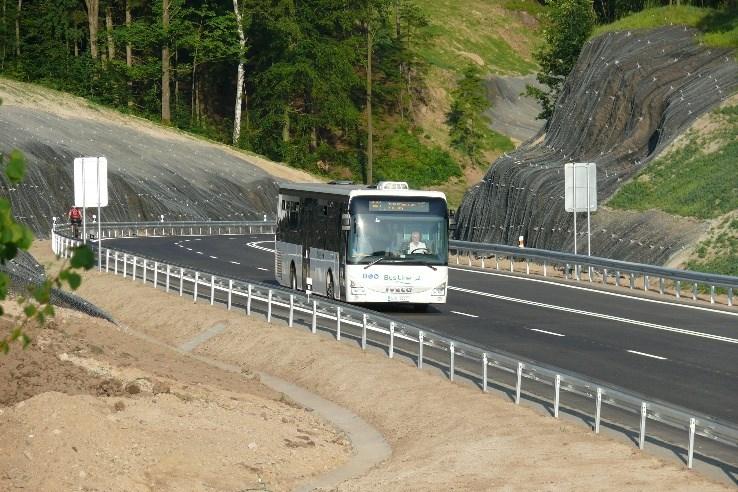 ZADÁNÍ DOPRAVNÍ ZAKÁZKY Dopravní zakázky ve veřejné dopravě jsou zadávány na dlouhá období (max. 10 let v autobusové dopravě max.