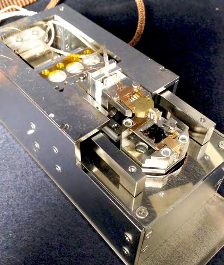6.1. MIKROSKOP SPM 6.1. Mikroskop SPM Design hardwaru mikroskopu je vyvíjen především v rámci dizertační práce M. Pavery.