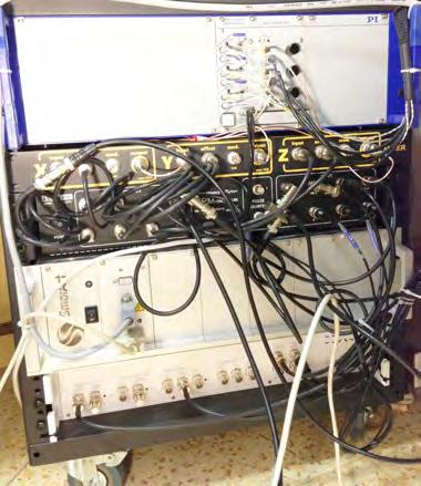 1) 2) 3) 4) 5) Obrázek 6.3: Fotografie řídicího systému mikroskopu UHV VT SPM.