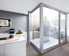 Bez problémů lze realizovat také velké formáty skel, které zajišťují více světla a větší komfort bydlení.
