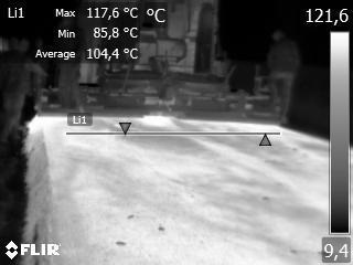 Obr. 12 Kontrola teplotní homogenity asfaltové směsi Fig. 12 Checking the temperature homogeneity of the asphalt mixture 7.