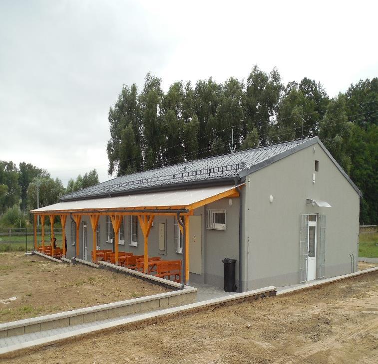 Po proslovech Antonína Fojta a Zdeňka Zlámala nastoupil na nové hřiště jako první bořitovský výběr starých pánů, aby změřil síly s Bolkovou jedenáctkou.