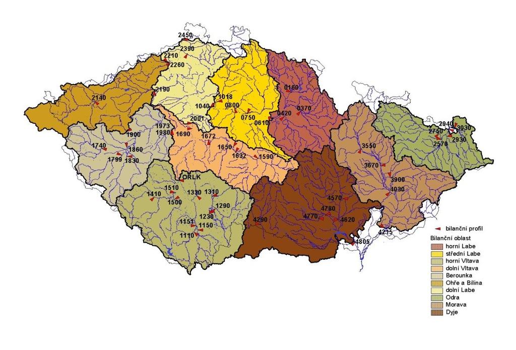 Obrázek 5 Hydrologické bilanční oblasti ČR [19] Obrázek 6 Roční srážkové úhrny [mm] v bilančních oblastech ČR [19]