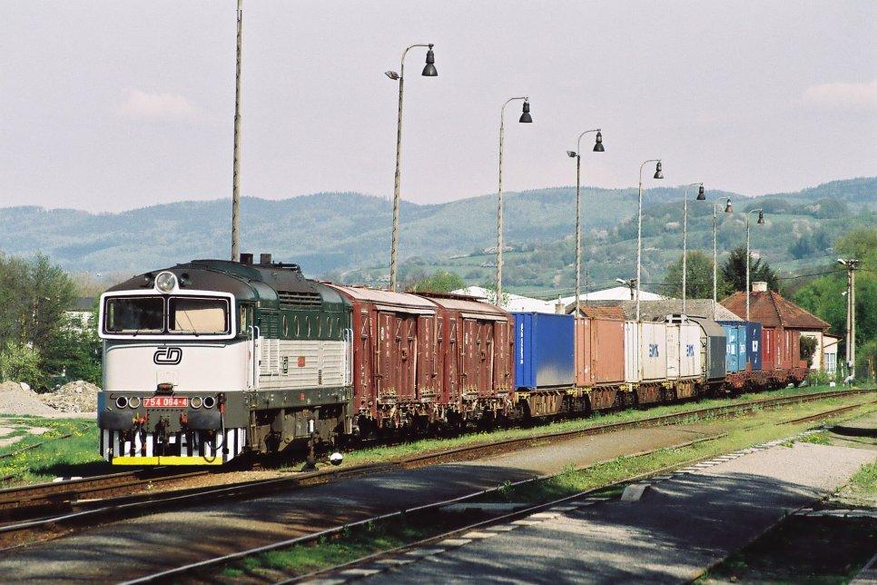 064 s Mn 81036 v Lípě nad Dřevnicí, 25.