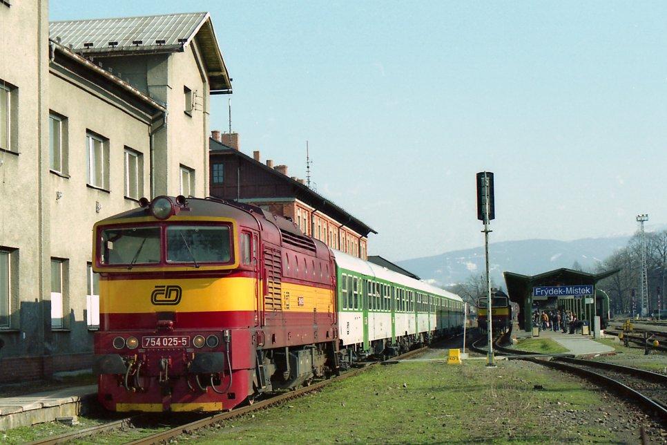 MAGAZÍN FOTOGALERIE LOKOMOTIVY.NET Kolej u prvního nástupiště žst.