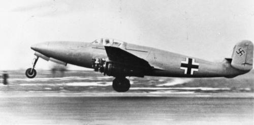 c) že letecká továrna Heinkel musí mít ve vývoji plně volnou ruku a že proto nebude zmocněn žádný nižší referent, který by způsoboval nějaké těžkosti nebo požadoval zprávu o pracích.