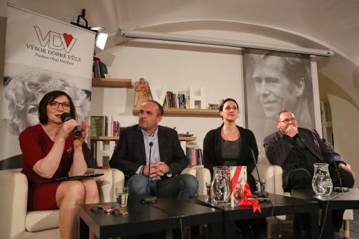 Besedu v kouzelném prostředí Knihovny Václava Havla organizoval Výbor dobré vůle Olgy Havlové, významný partner našeho sdružení.