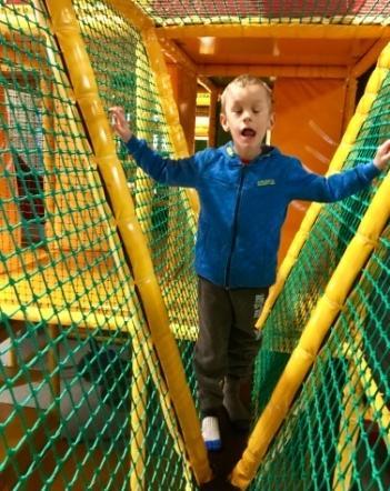 Děti i uživatelé ve víru her, sportu, radosti i tance Dopoledne plné pohybu Již poněkolikáté mohly děti z