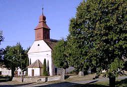 Barbory z roku 1788 s presbytářem z roku 1905. Račice Kostel sv.