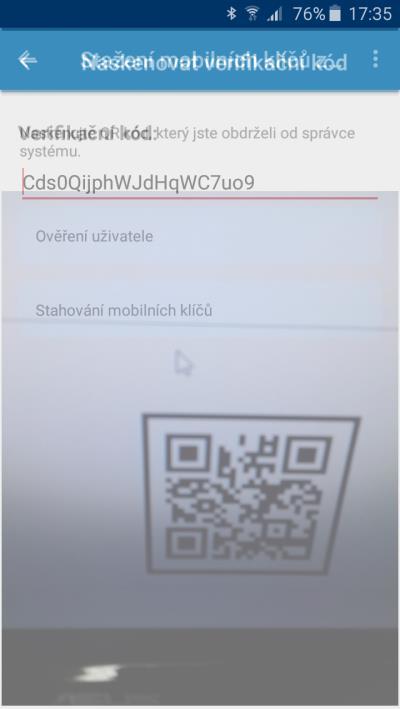 Pokud máte svůj verifikační kód k dispozici, pokračujte v aplikaci
