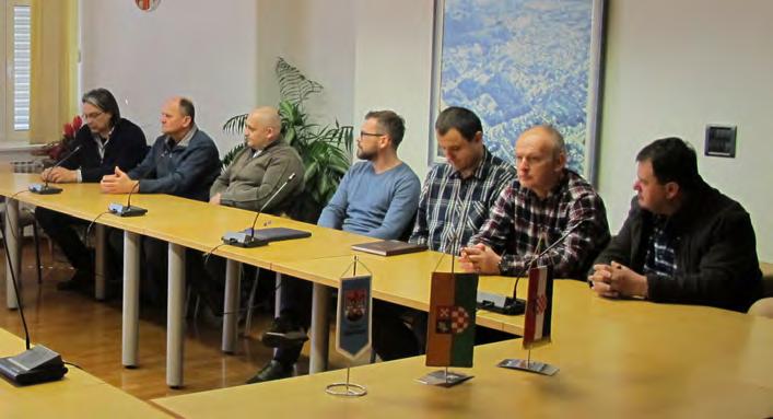 Na toto téma probíhaly v daruvarském kině přednášky a ve střední technické škole dílny, týkající se udržitelného rozvoje společnosti v návaznosti na vztah k přírodě.