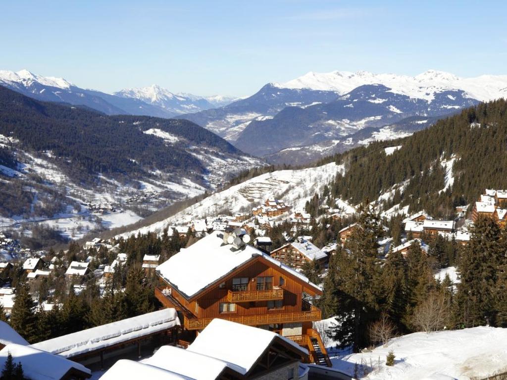 Důvody, proč milovat Club Med Méribel le Chalet Bezkonkurenční lyžařské podmínky ve světoznámé lyžařské oblasti Tři údolí Elegantní