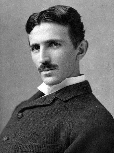 NIKOLA TESLA vizionář a technický filozof Moderní věda říká: Slunce je minulost, Země je přítomnost, Měsíc je budoucnost. Pocházíme z rozžhavené hmoty a ve zmrzlou hmotu se proměníme.