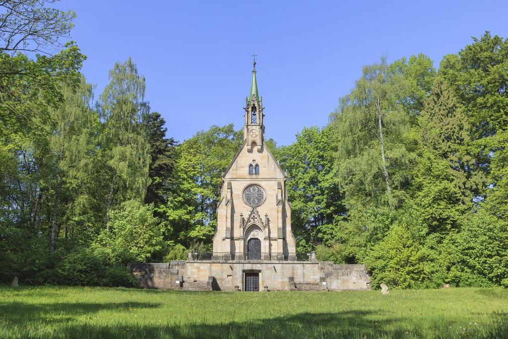 Prohlídky vrchlabských památek s průvodcem. V červenci a srpnu jsme připravili pro turisty i místní obyvatele opět jako v předchozích letech prohlídky po vrchlabských památkách s průvodcem.