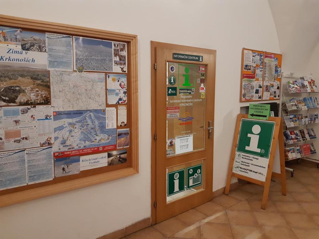 ZLEPŠOVÁNÍ KVALITY SLUŽEB V rámci certifikace v Českém systému kvality služeb jsme pracovali na zlepšení pracovního prostředí a služeb pro návštěvníky v mnoha ohledech.