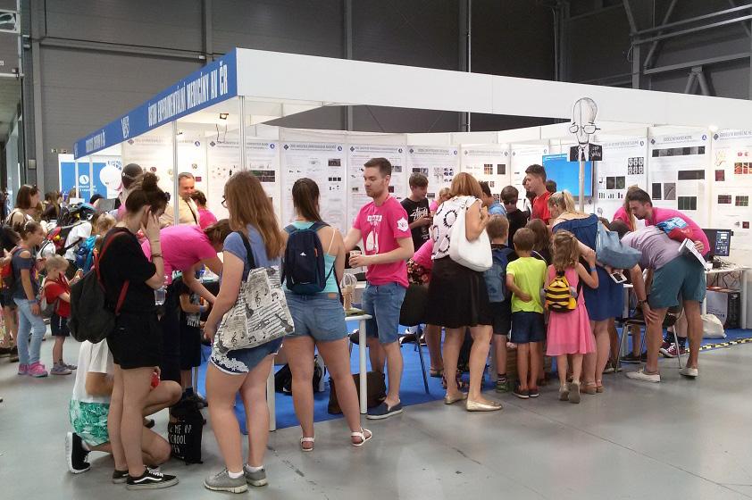 Veletrh vědy Na výstavišti v pražských Letňanech se v rámci Veletrhu vědy návštěvníci seznámili s prací vědců z Ústavu experimentální medicíny AV ČR.