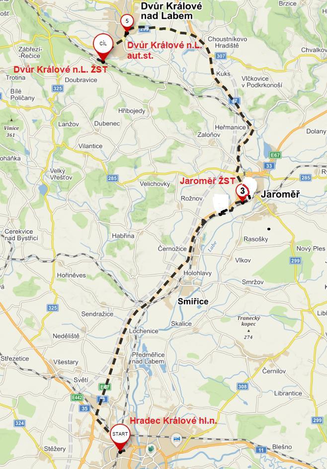 Trasa Hradec Králové hl.n. Jaroměř Dvůr Králové nad Labem = linka D https://mapy.cz/s/3tfca Vybrané spoje zastavují ještě na zastávce Jaroměř zastávka a Smiřice.