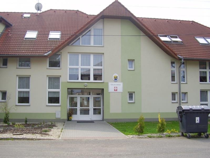 Charitní dům pro seniory Obsah 1. PRÁVA A POVINNOSTI KLIENTŮ... 3 2. UBYTOVÁNÍ... 4 3. ODPOVĚDNOST ZA ŠKODU... 5 4. FINANCE A ÚSCHOVA CENNÝCH VĚCÍ... 6 5. STRAVOVÁNÍ... 6 6.