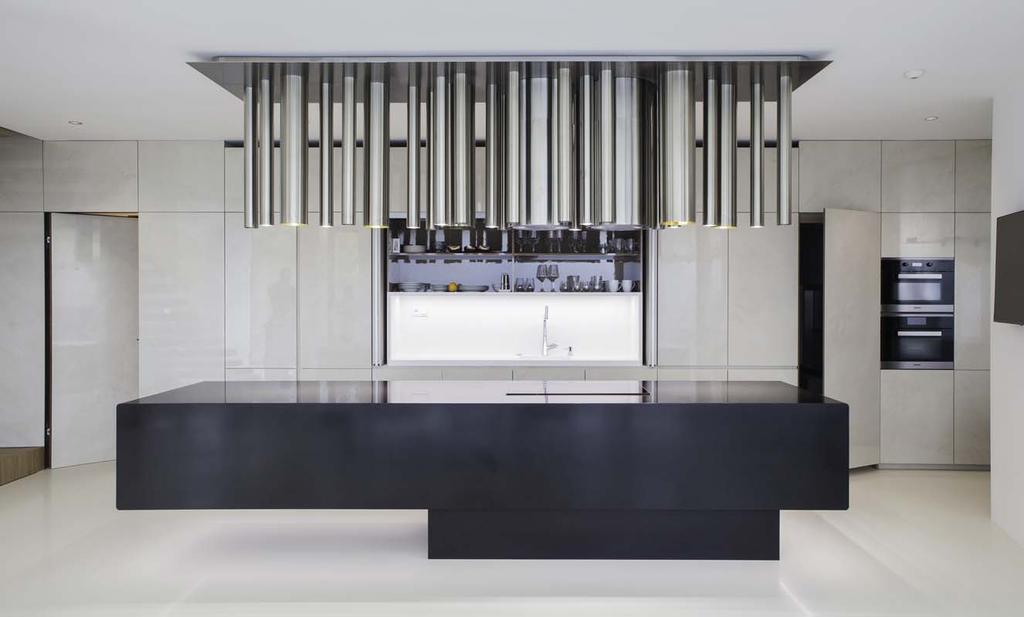 Tato kuchyň je výsledkem spolupráce s architektonickým ateliérem Fandament Architects.